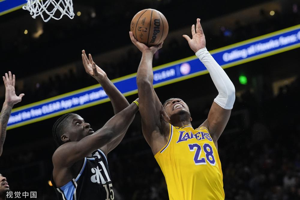 与球员共同 与球员共同