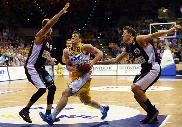 控卫线上不 控卫线上不